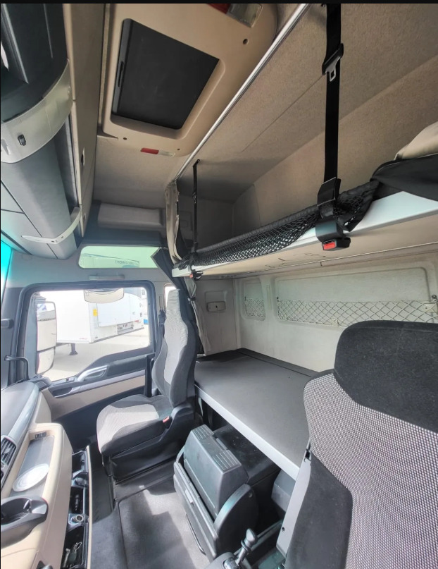 MAN TGX18.500 XXL*2xTANK*RETARDER - Cap tractor: Foto 5 MAN TGX18.500 XXL*2xTANK*RETARDER - Cap tractor: Foto 5