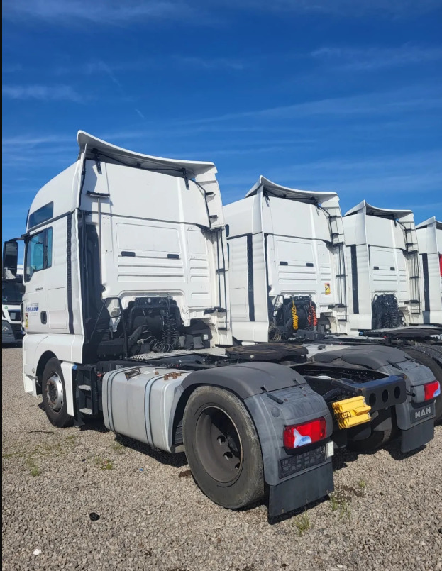 MAN TGX18.500 XXL*2xTANK*RETARDER - Cap tractor: Foto 3 MAN TGX18.500 XXL*2xTANK*RETARDER - Cap tractor: Foto 3