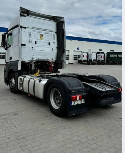 MERCEDES-BENZ Actros 1845 with retarder - Cap tractor: Foto 4 MERCEDES-BENZ Actros 1845 with retarder - Cap tractor: Foto 4