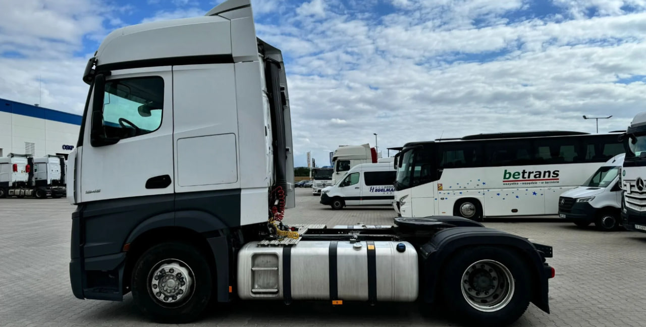 MERCEDES-BENZ Actros 1845 with retarder - Cap tractor: Foto 3 MERCEDES-BENZ Actros 1845 with retarder - Cap tractor: Foto 3