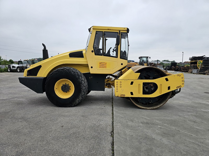 BOMAG BW213DH-4 - Compactor: Foto 4 BOMAG BW213DH-4 - Compactor: Foto 4