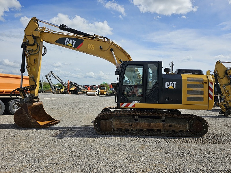 CATERPILLAR 323EL GPS Trimble - Excavator pe şenile: Foto 2 CATERPILLAR 323EL GPS Trimble - Excavator pe şenile: Foto 2