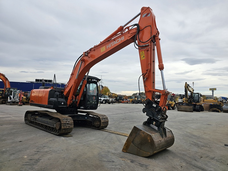 HITACHI ZX210LC-5B - Excavator pe şenile: Foto 5 HITACHI ZX210LC-5B - Excavator pe şenile: Foto 5