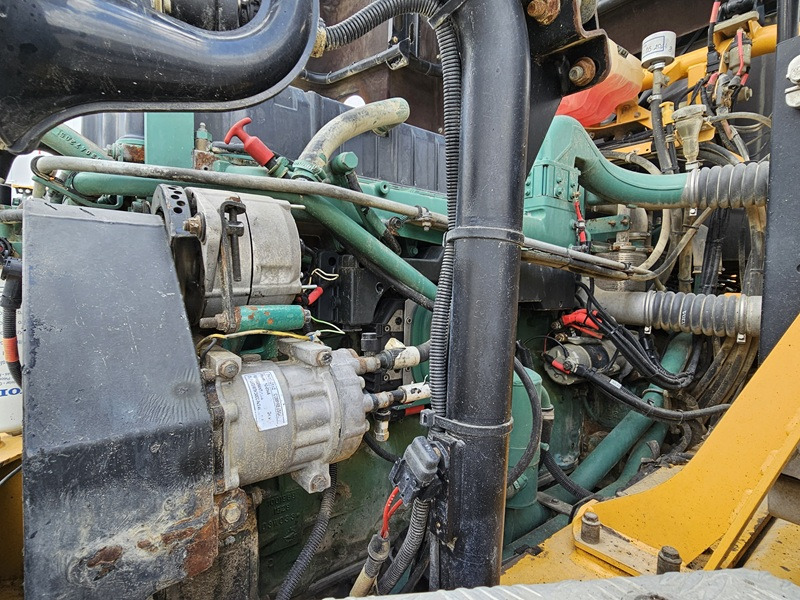 Camion articulat VOLVO A35D: Foto 25