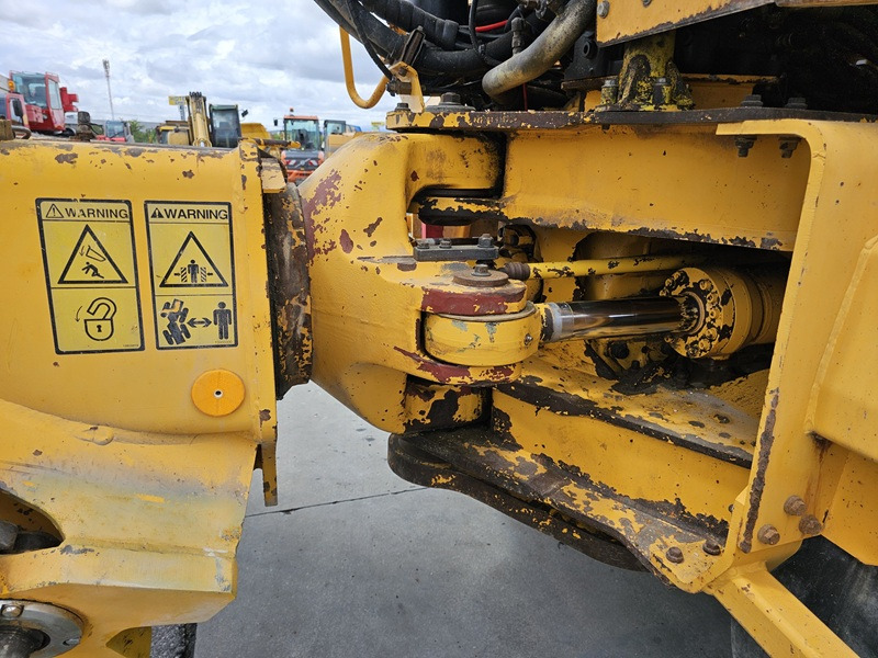 Camion articulat VOLVO A35D: Foto 14