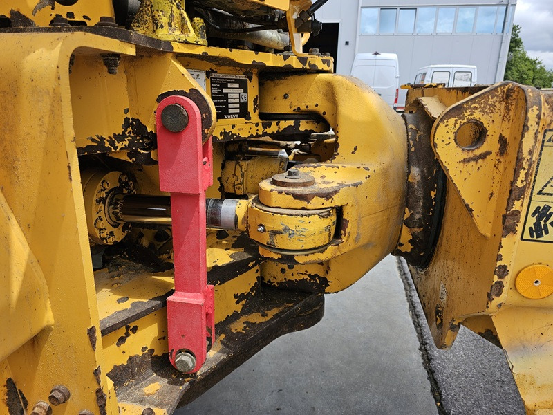 Camion articulat VOLVO A35D: Foto 15