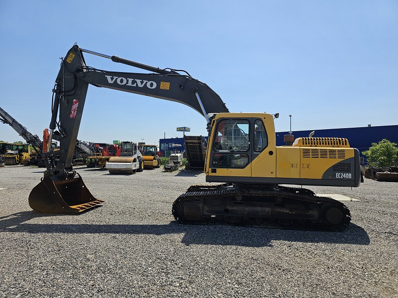 VOLVO EC240BNLC - Excavator pe şenile: Foto 2 VOLVO EC240BNLC - Excavator pe şenile: Foto 2