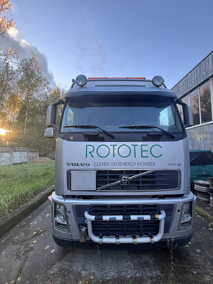 VOLVO FH16 - 580 - Camion cu cârlig: Foto 1 VOLVO FH16 - 580 - Camion cu cârlig: Foto 1