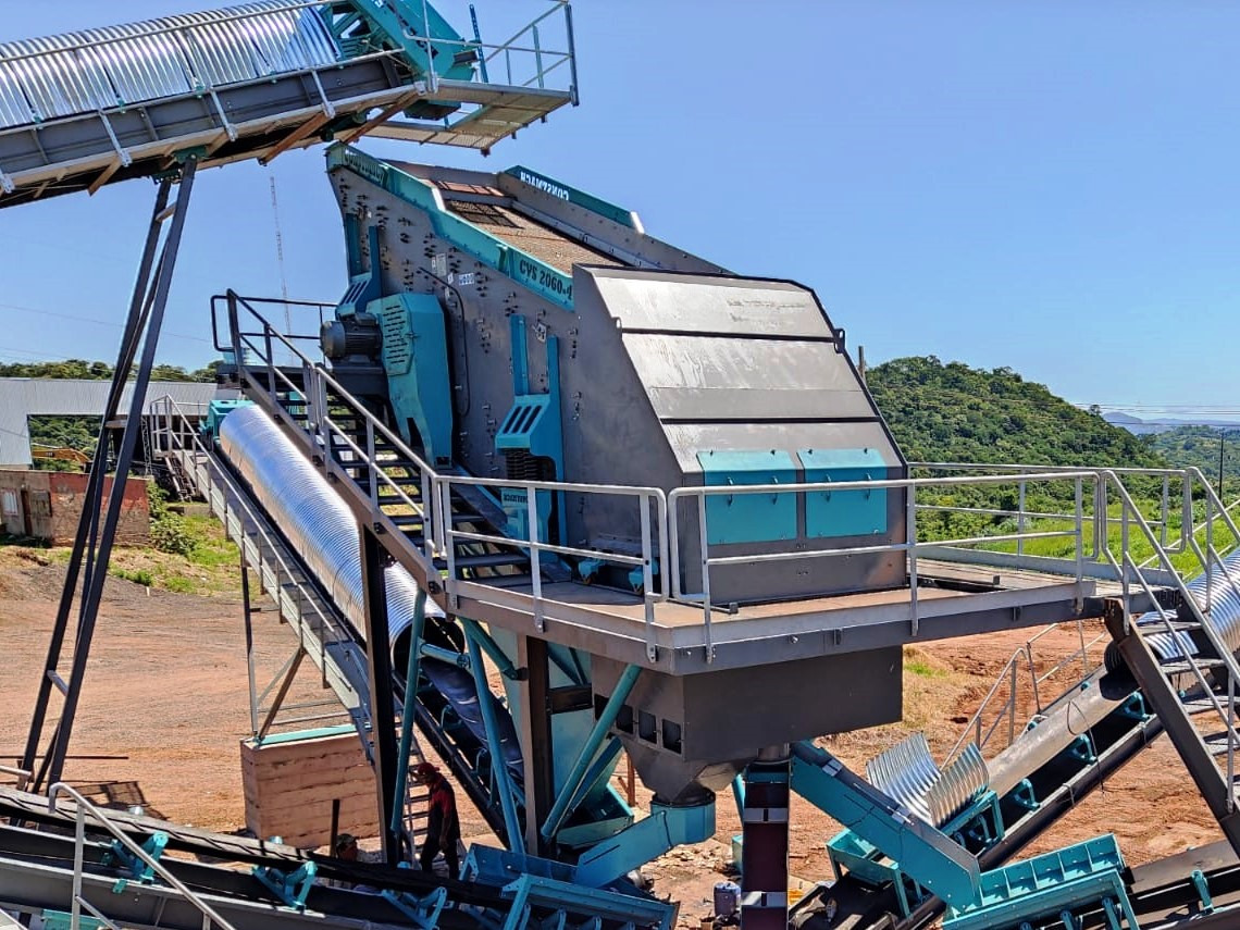 Constmach 2-3-4 Deck Schwingsiebsysteme 2 Jahre Garantie - Statia de sortare: Foto 2 Constmach 2-3-4 Deck Schwingsiebsysteme 2 Jahre Garantie - Statia de sortare: Foto 2