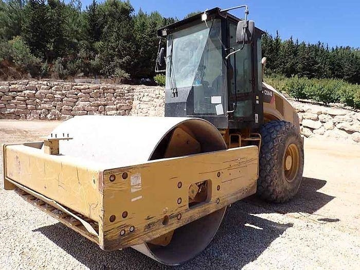 CAT CS64B - Placă compactoare: Foto 1 CAT CS64B - Placă compactoare: Foto 1