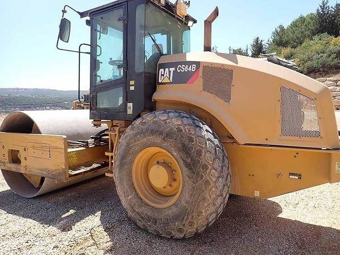 CAT CS64B - Placă compactoare: Foto 4 CAT CS64B - Placă compactoare: Foto 4
