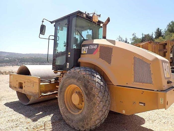 CAT CS64B - Placă compactoare: Foto 5 CAT CS64B - Placă compactoare: Foto 5