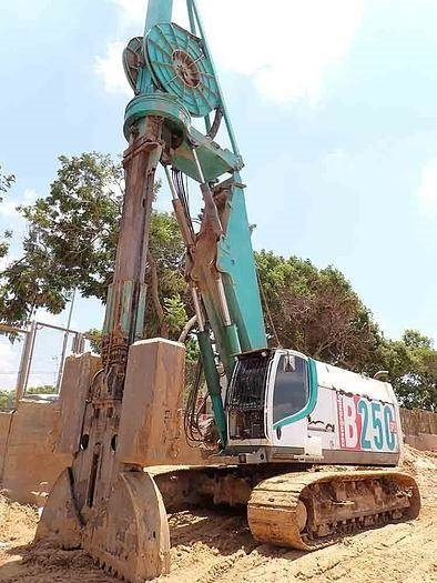 Casagrande B250XP-2 - Maşină de foraj: Foto 1 Casagrande B250XP-2 - Maşină de foraj: Foto 1