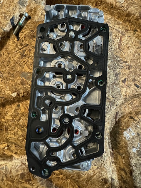 ZF Ventilblock TRAXON Getriebe 0501330550 - Cutie de viteze și piese pentru Camion: Foto 5 ZF Ventilblock TRAXON Getriebe 0501330550 - Cutie de viteze și piese pentru Camion: Foto 5