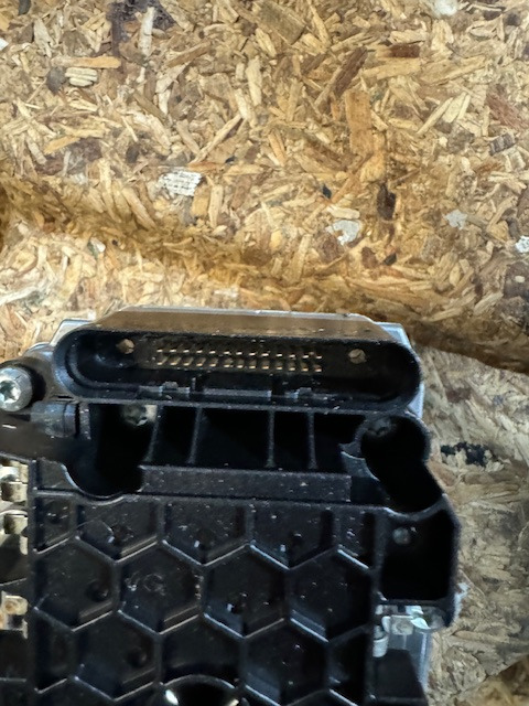 ZF Ventilblock TRAXON Getriebe 0501330550 - Cutie de viteze și piese pentru Camion: Foto 2 ZF Ventilblock TRAXON Getriebe 0501330550 - Cutie de viteze și piese pentru Camion: Foto 2
