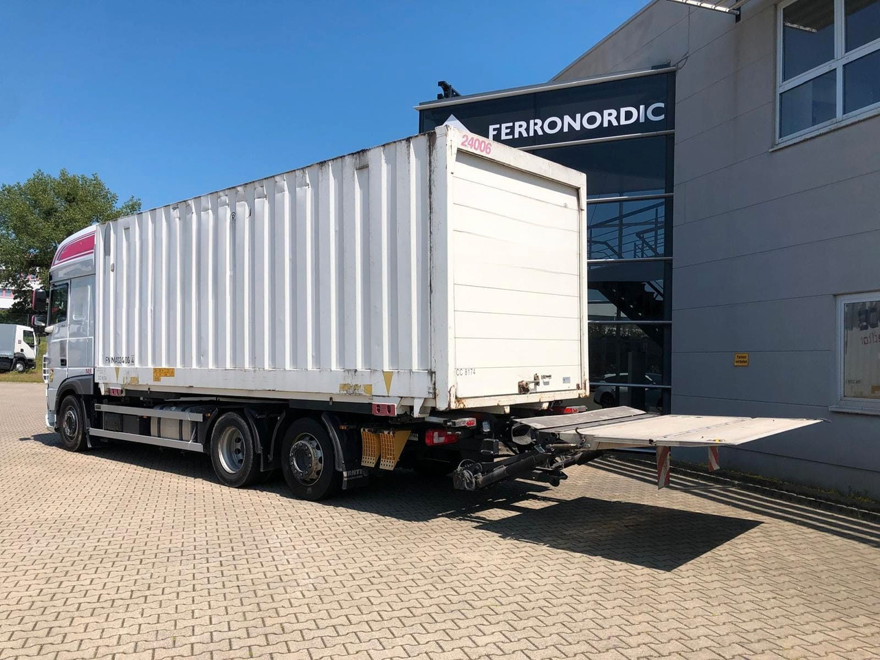 DAF XF450 SSC Lenk/Lift*LBW*AHK*Standklima - Camion furgon: Foto 4 DAF XF450 SSC Lenk/Lift*LBW*AHK*Standklima - Camion furgon: Foto 4