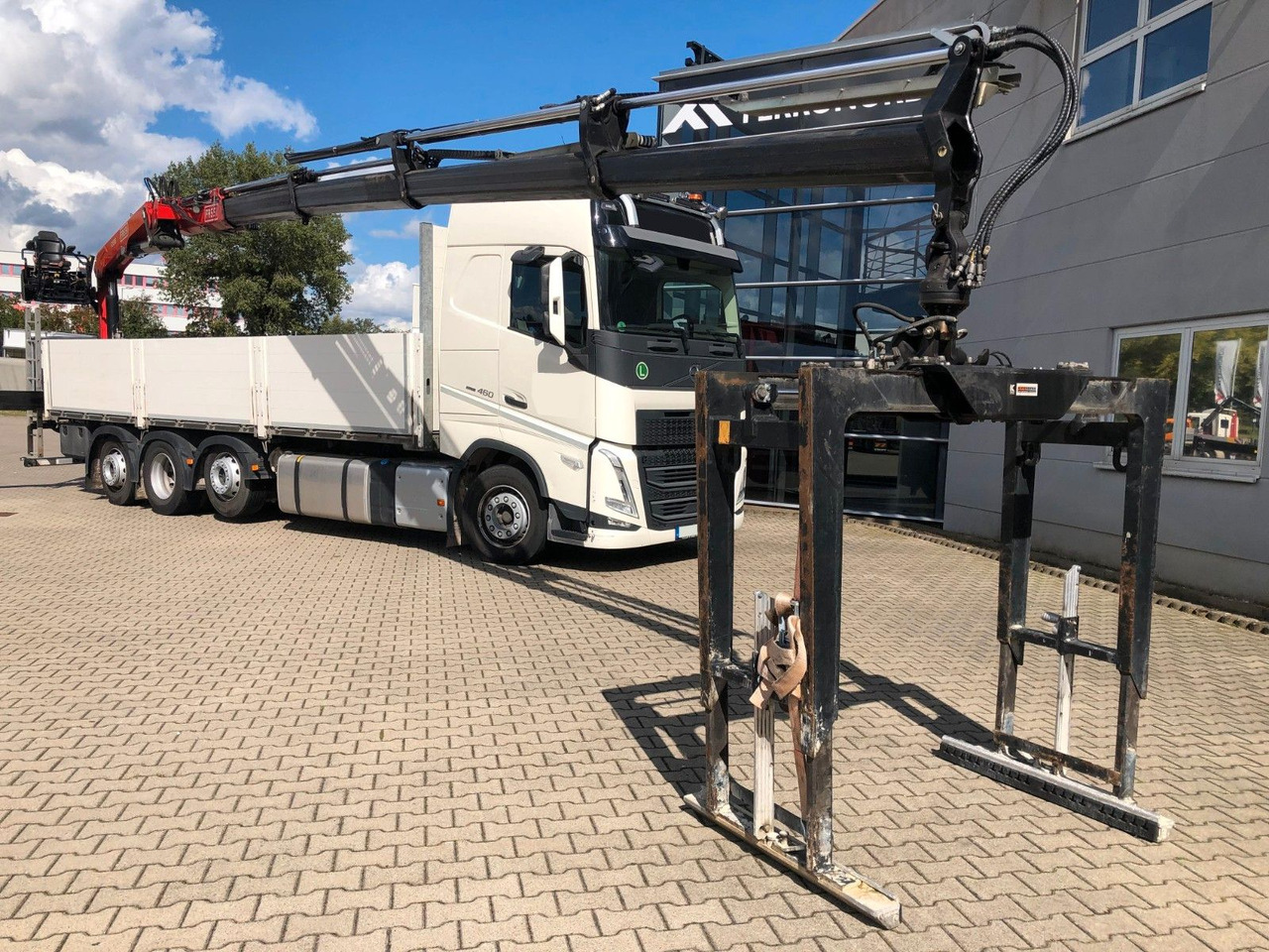 Volvo FH460 8x2 TRIDEM VLA&NLA gelenkt*FASSI F215AS.24 - Camion platformă, Camion cu macara: Foto 3 Volvo FH460 8x2 TRIDEM VLA&NLA gelenkt*FASSI F215AS.24 - Camion platformă, Camion cu macara: Foto 3
