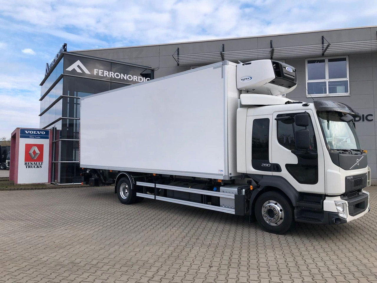 Volvo FL16.280 VollLuft*LBW *Carrier Supra850*a.Miete - Camion frigider: Foto 1 Volvo FL16.280 VollLuft*LBW *Carrier Supra850*a.Miete - Camion frigider: Foto 1