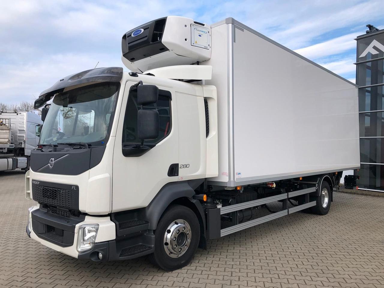 Volvo FL16.280 VollLuft*LBW *Carrier Supra850*a.Miete - Camion frigider: Foto 2 Volvo FL16.280 VollLuft*LBW *Carrier Supra850*a.Miete - Camion frigider: Foto 2