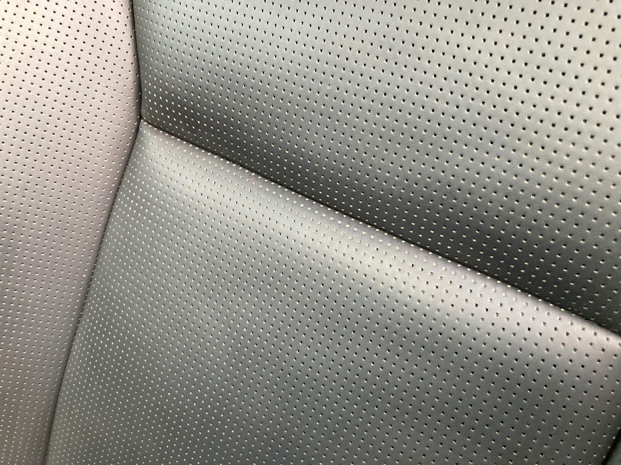 Mașină break Volvo V60 T8 R Design Recharge Plug-In Hybrid AWD: Foto 12 Mașină break Volvo V60 T8 R Design Recharge Plug-In Hybrid AWD: Foto 12