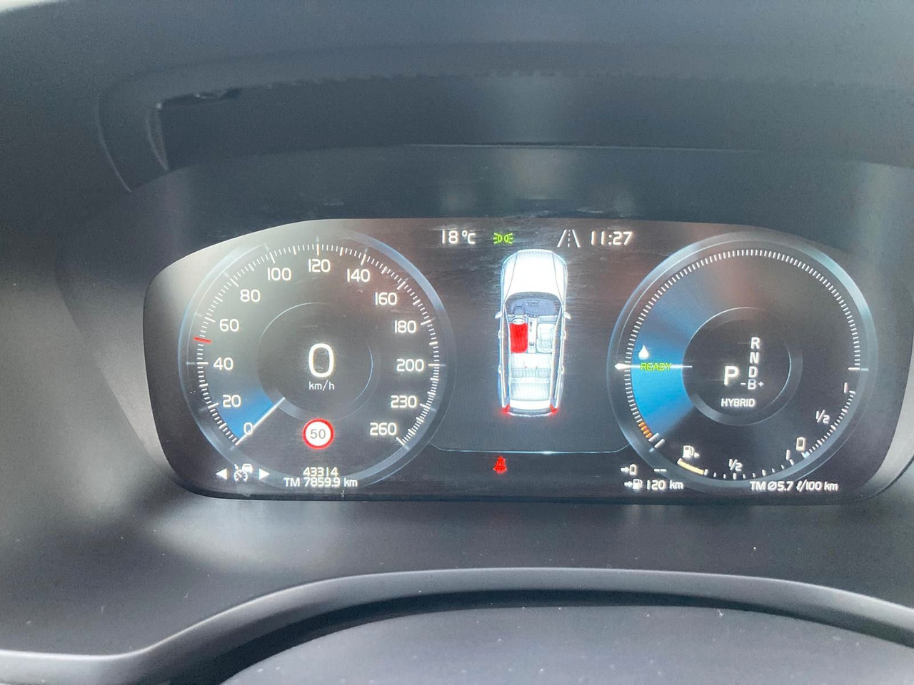 Mașină break Volvo V60 T8 R Design Recharge Plug-In Hybrid AWD: Foto 17 Mașină break Volvo V60 T8 R Design Recharge Plug-In Hybrid AWD: Foto 17