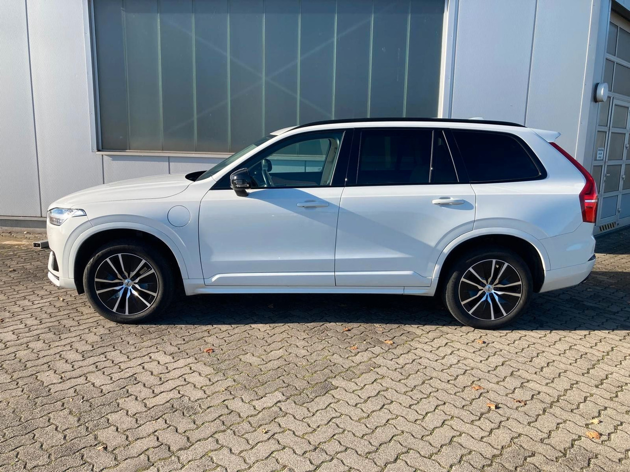 Volvo XC 90 T8 R-Des. Exp. Rech. Pl.-In Hybr. AWD 7-S. - SUV: Foto 2 Volvo XC 90 T8 R-Des. Exp. Rech. Pl.-In Hybr. AWD 7-S. - SUV: Foto 2