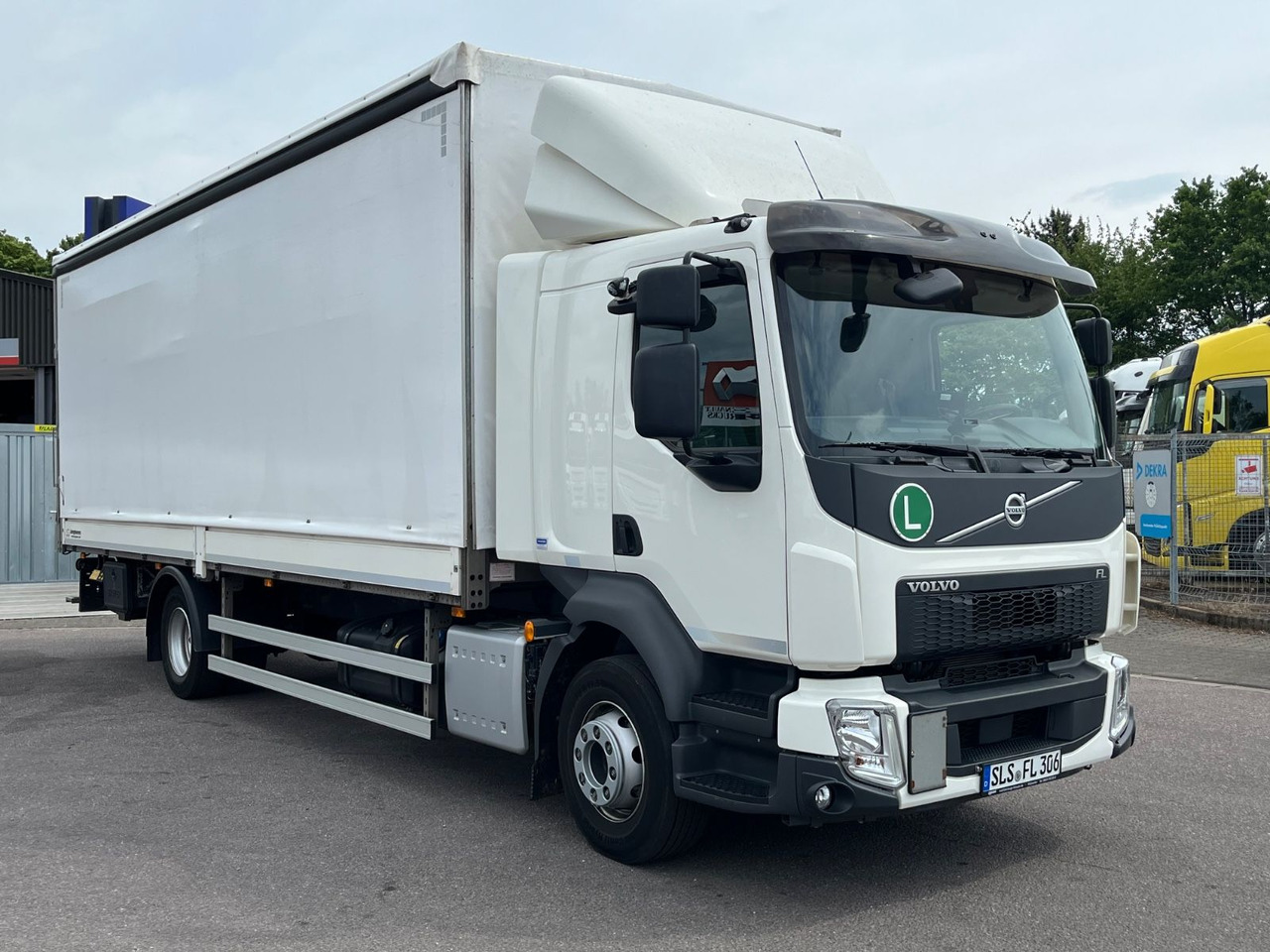 Volvo FL 14.245 Junghanns Schiebeplane LBW - Camion cu prelată: Foto 3 Volvo FL 14.245 Junghanns Schiebeplane LBW - Camion cu prelată: Foto 3