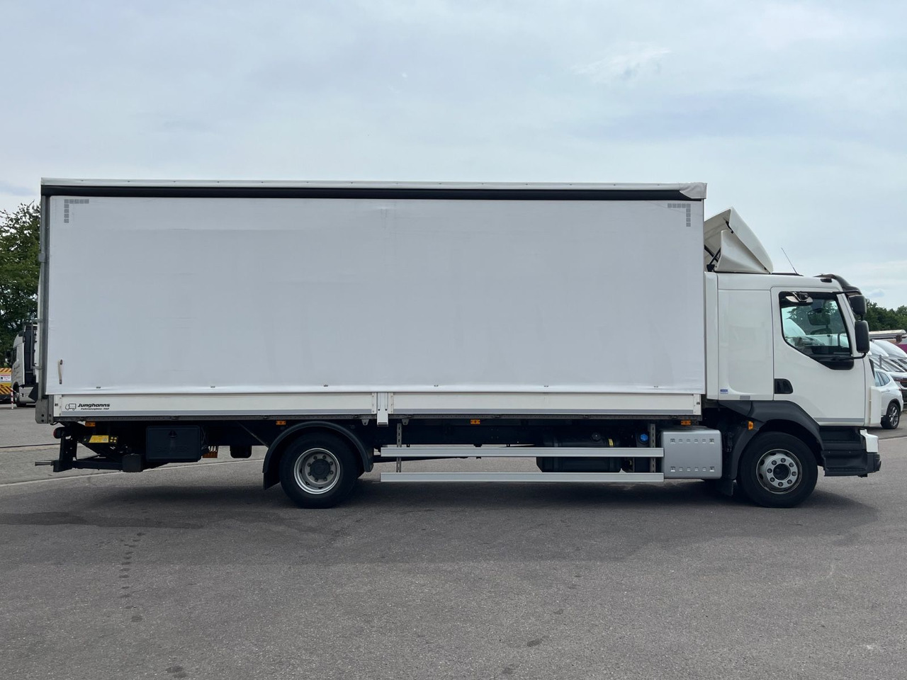 Volvo FL 14.245 Junghanns Schiebeplane LBW - Camion cu prelată: Foto 4 Volvo FL 14.245 Junghanns Schiebeplane LBW - Camion cu prelată: Foto 4