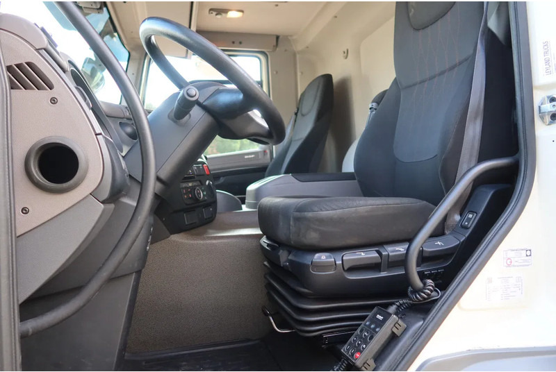 DAF CF 290 FA Bak + klep Dhollandia 2000 KG - Camion furgon: Foto 4 DAF CF 290 FA Bak + klep Dhollandia 2000 KG - Camion furgon: Foto 4