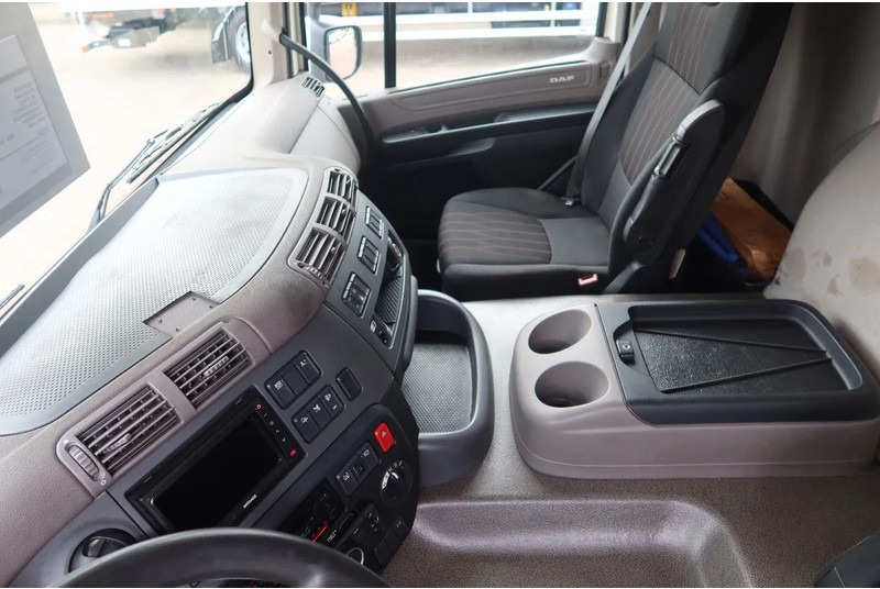 DAF CF 290 FA Bak+ klep Dhollandia 2000 kg - Camion furgon: Foto 5 DAF CF 290 FA Bak+ klep Dhollandia 2000 kg - Camion furgon: Foto 5