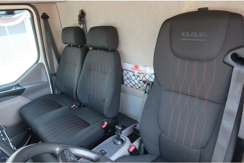 DAF LF 210 Bakwagen + Dhollandia klep 1500 kg - Camion furgon: Foto 5 DAF LF 210 Bakwagen + Dhollandia klep 1500 kg - Camion furgon: Foto 5