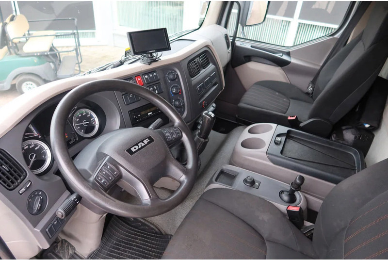 DAF LF 260 FA Openwagen + Kraan Fassi F85 B023+ Radio controle - Camion platformă: Foto 4 DAF LF 260 FA Openwagen + Kraan Fassi F85 B023+ Radio controle - Camion platformă: Foto 4