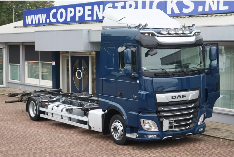 DAF XF 430 430 FA 4x2 BDF/Chassiscabine Wisselbare opbouw - Camion şasiu: Foto 2 DAF XF 430 430 FA 4x2 BDF/Chassiscabine Wisselbare opbouw - Camion şasiu: Foto 2