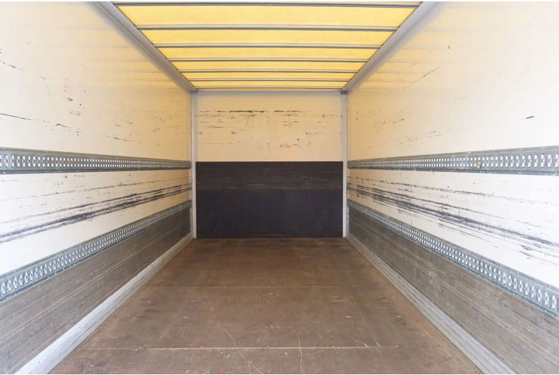 FUSO Canter Mistubishi Canter 7C18 - Camion furgon: Foto 4 FUSO Canter Mistubishi Canter 7C18 - Camion furgon: Foto 4