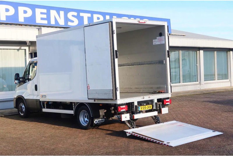 Iveco Daily 35C16 Carrier Xarios 350 Koel+Vries+verwarmen + stekker 220 volt, Dhollandia 750 kg klep - Autoutilitară frigorifica: Foto 4 Iveco Daily 35C16 Carrier Xarios 350 Koel+Vries+verwarmen + stekker 220 volt, Dhollandia 750 kg klep - Autoutilitară frigorifica: Foto 4