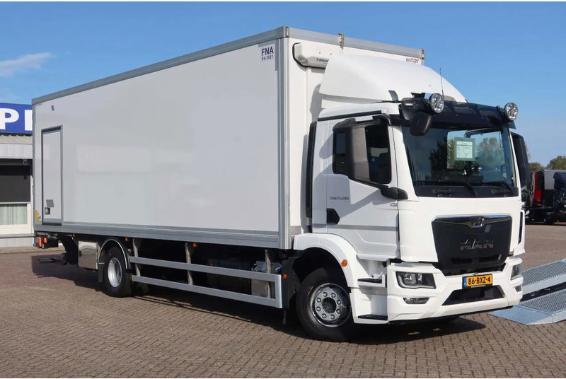 MAN TGM 15.290 Bak + klep Full air suspension Euro 6 Automaat - Camion furgon: Foto 2 MAN TGM 15.290 Bak + klep Full air suspension Euro 6 Automaat - Camion furgon: Foto 2