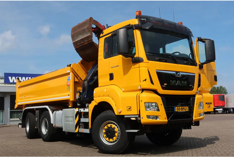 MAN TGS 33.420 2 Zijdige kipper + Kraan 6x6 Stuur as - Camion basculantă, Camion cu macara: Foto 2 MAN TGS 33.420 2 Zijdige kipper + Kraan 6x6 Stuur as - Camion basculantă, Camion cu macara: Foto 2