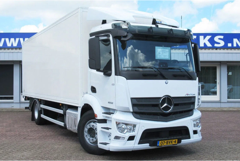 Mercedes-Benz Actros 1832 1832 LL 4x2 - Camion furgon: Foto 2 Mercedes-Benz Actros 1832 1832 LL 4x2 - Camion furgon: Foto 2