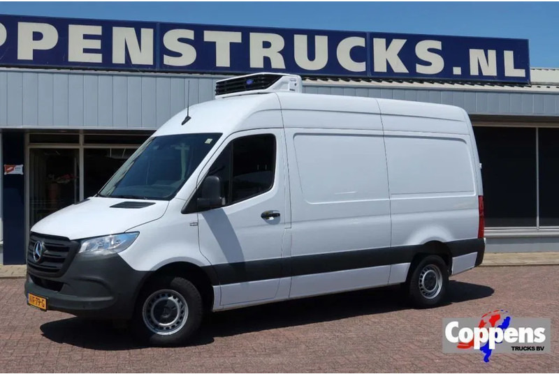 Mercedes-Benz Sprinter 315 CDI Koel/Vries/Verwarmen Carrier Xarios 350 + 220 volt nachtaansluiting - Autoutilitară frigorifica: Foto 1 Mercedes-Benz Sprinter 315 CDI Koel/Vries/Verwarmen Carrier Xarios 350 + 220 volt nachtaansluiting - Autoutilitară frigorifica: Foto 1