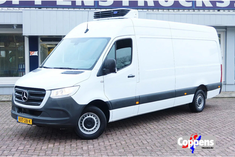 Mercedes-Benz Sprinter 317 Koel/Vries/verwarmen Carrier Xarios 350 + 220 volt nacht aansluiting - Autoutilitară frigorifica: Foto 1 Mercedes-Benz Sprinter 317 Koel/Vries/verwarmen Carrier Xarios 350 + 220 volt nacht aansluiting - Autoutilitară frigorifica: Foto 1