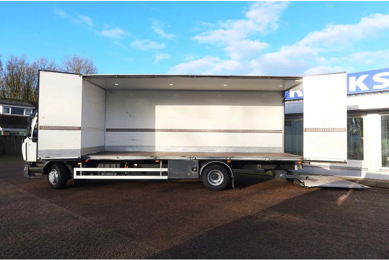 Renault D250 Bakwagen + Laadklep Deuren - Camion furgon: Foto 2 Renault D250 Bakwagen + Laadklep Deuren - Camion furgon: Foto 2