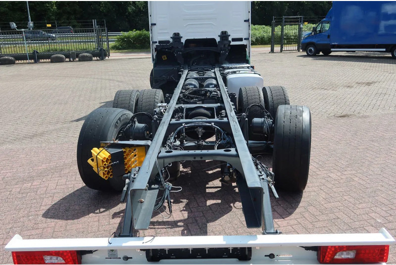 Scania R500 NGS R 500 6x2 Chassis, Stuur liftr as 6x2 - Camion şasiu: Foto 4 Scania R500 NGS R 500 6x2 Chassis, Stuur liftr as 6x2 - Camion şasiu: Foto 4