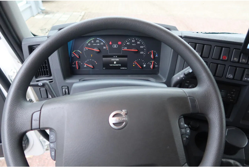 Camion furgon Volvo FL 250 Bakwagen + Dhollandia 1500 kg: Foto 9 Camion furgon Volvo FL 250 Bakwagen + Dhollandia 1500 kg: Foto 9