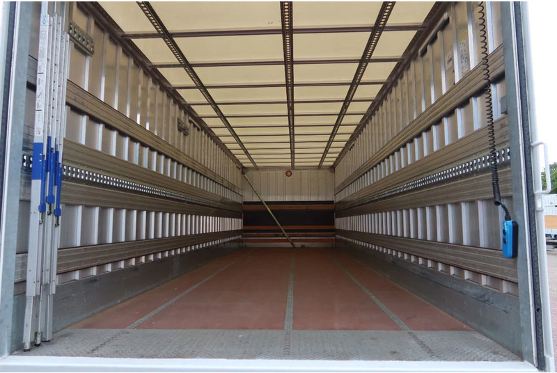 Volvo FL Bak + Dhollandia klep 2000 Kg - Camion furgon: Foto 3 Volvo FL Bak + Dhollandia klep 2000 Kg - Camion furgon: Foto 3