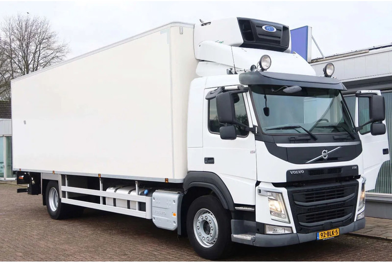 Volvo FM 330 4x2 Koel/Vries Carrier Supra 380 + Klep Dhollandia 2500 kg - Camion frigider: Foto 2 Volvo FM 330 4x2 Koel/Vries Carrier Supra 380 + Klep Dhollandia 2500 kg - Camion frigider: Foto 2
