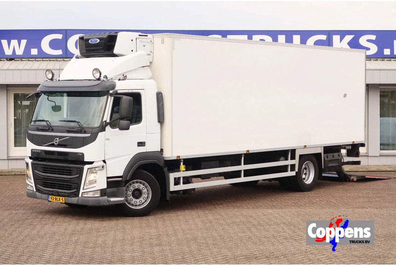 Volvo FM 330 4x2 Koel/Vries Carrier Supra 380 + Klep Dhollandia 2500 kg - Camion frigider: Foto 1 Volvo FM 330 4x2 Koel/Vries Carrier Supra 380 + Klep Dhollandia 2500 kg - Camion frigider: Foto 1