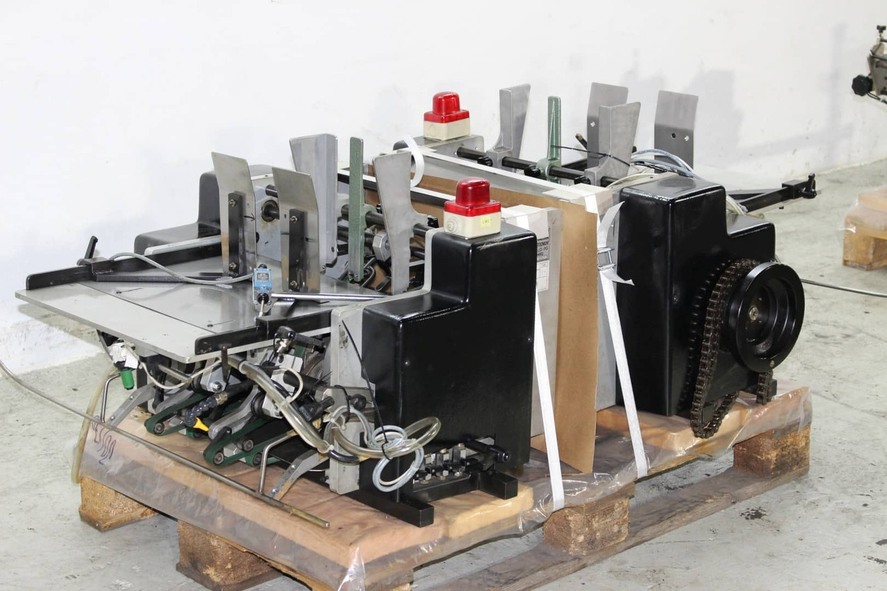 RITMICA Universal H-200 - Mașină de tipar: Foto 3 RITMICA Universal H-200 - Mașină de tipar: Foto 3