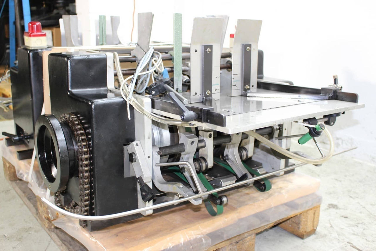 RITMICA Universal H-200 - Mașină de tipar: Foto 2 RITMICA Universal H-200 - Mașină de tipar: Foto 2