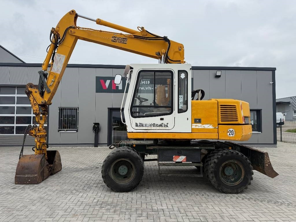 Liebherr A 312  - Excavator pe roţi: Foto 2 Liebherr A 312  - Excavator pe roţi: Foto 2