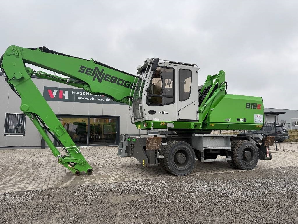 Sennebogen 818 E - Excavator pentru manipulare de materiale: Foto 1 Sennebogen 818 E - Excavator pentru manipulare de materiale: Foto 1